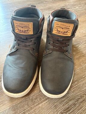 Levi's Dark Brown Leather Chukka Boots with Contrast Patch